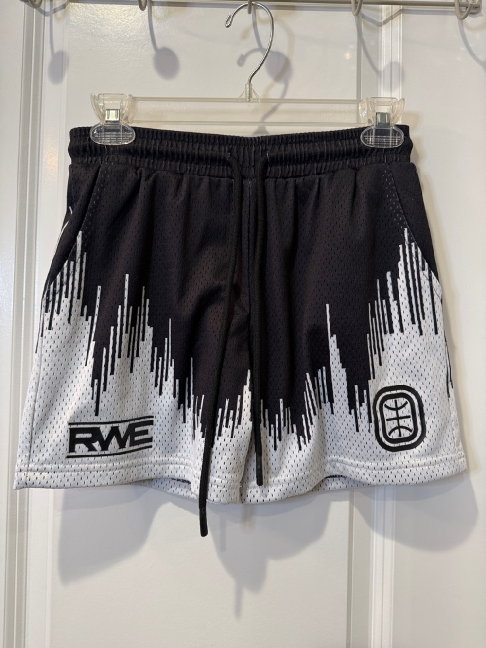 Overtime Youth Large Basketball Shorts Black & White